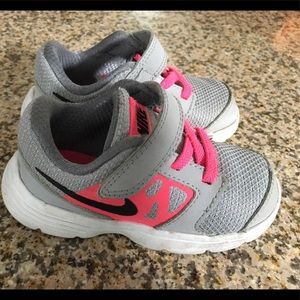 Toddler girl Nike’s